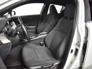 Внедорожник Toyota C-HR 2018 года, 1919900 рублей, Казань