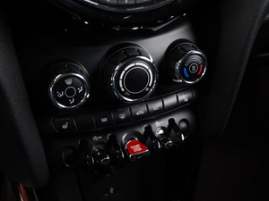 Хетчбэк MINI Cooper 2018 года, 1599077 рублей, Москва