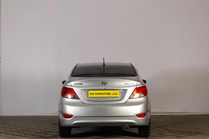 Седан Hyundai Solaris 2012 года, 779000 рублей, Тюмень