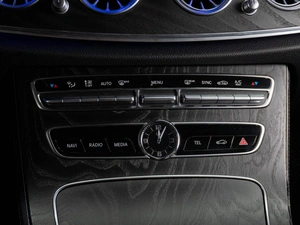 Седан Mercedes-benz E-класс 2019 года, 3200000 рублей, Тюмень