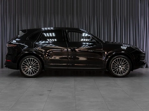 Внедорожник Porsche Cayenne 2018 года, 5329000 рублей, Тюмень
