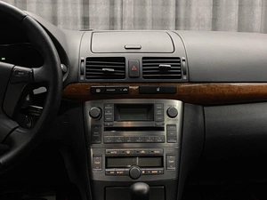 Седан Toyota Avensis 2007 года, 825000 рублей, Красноярск