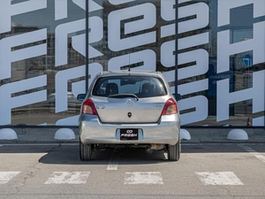 Хетчбэк Toyota Yaris 2007 года, 650000 рублей, Краснодар