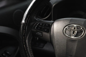 Внедорожник Toyota RAV4 2010 года, 1289000 рублей, Новосибирск