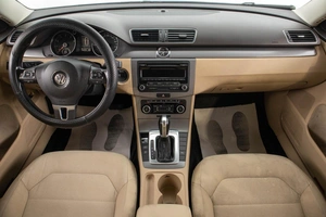 Седан Volkswagen Passat 2011 года, 839000 рублей, Барнаул
