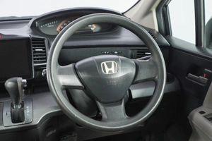 Минивэн Honda Freed 2009 года, 909000 рублей, Новосибирск