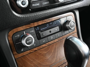 Внедорожник Volkswagen Touareg 2015 года, 3319000 рублей, Ростов-на-Дону