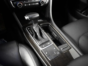 Седан Kia K5 2017 года, 1954900 рублей, Казань