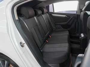 Седан Volkswagen Passat 2011 года, 1069000 рублей, Сургут