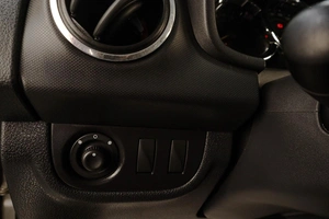 Хетчбэк Renault Sandero Stepway 2018 года, 999000 рублей, Челябинск
