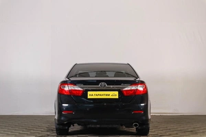 Седан Toyota Camry 2012 года, 1639000 рублей, Тюмень