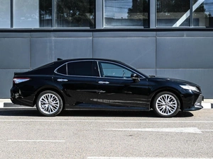 Седан Toyota Camry 2019 года, 2534000 рублей, Кирилловка