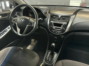 Седан Hyundai Solaris 2014 года, 995000 рублей, Абакан