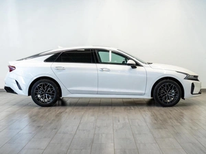 Седан Kia K5 2025 года, 3299000 рублей, Саратов