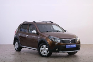 Хетчбэк Renault Sandero Stepway 2014 года, 799000 рублей, Омск