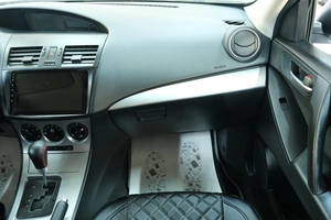 Седан Mazda 3 2010 года, 999000 рублей, Омск