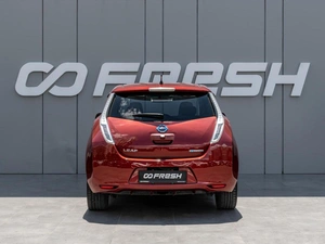 Хетчбэк Nissan Leaf 2011 года, 1000000 рублей, Краснодар