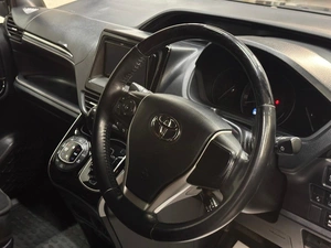 Минивэн Toyota Esquire 2020 года, 2847000 рублей, Красноярск