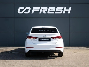 Седан Hyundai Elantra 2018 года, 1660000 рублей, Краснодар