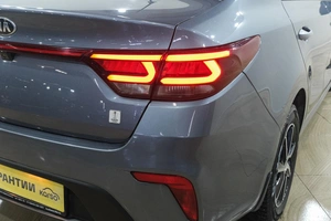 Седан Kia Rio 2019 года, 1589000 рублей, Новокузнецк