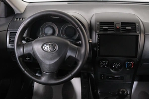Седан Toyota Corolla 2008 года, 779000 рублей, Омск