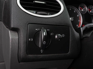 Хетчбэк Ford Focus 2007 года, 599000 рублей, Тюмень