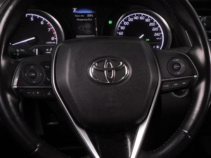 Седан Toyota Camry 2019 года, 2950000 рублей, Воронеж