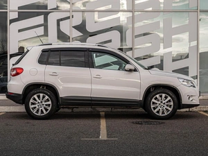 Внедорожник Volkswagen Tiguan 2008 года, 900000 рублей, Краснодар