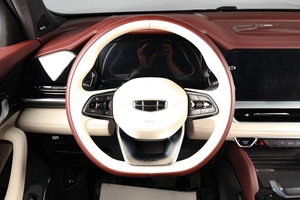 Внедорожник Geely Monjaro 2023 года, 3899000 рублей, Тюмень