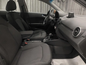 Хетчбэк Audi A1 2013 года, 1099000 рублей, Красноярск