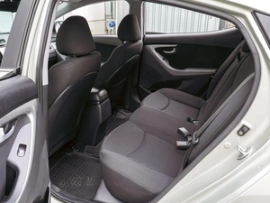 Седан Hyundai Elantra 2015 года, 1380000 рублей, Краснодар