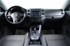 Внедорожник Volkswagen Tiguan 2014 года, 1799000 рублей, Новосибирск