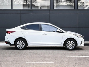 Седан Hyundai Solaris 2021 года, 1649000 рублей, Кирилловка