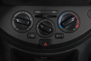 Хетчбэк Nissan Note 2012 года, 889000 рублей, Кемерово