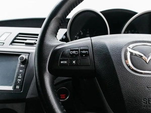 Хетчбэк Mazda Axela 2010 года, 890000 рублей, Красноярск