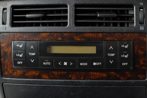 Внедорожник Toyota Land Cruiser 2011 года, 3819000 рублей, Тюмень