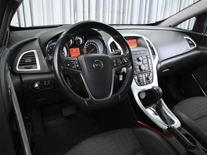 Хетчбэк Opel Astra GTC 2012 года, 940000 рублей, Ставрополь