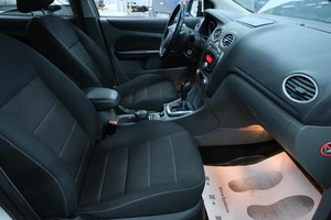 Хетчбэк Ford Focus 2010 года, 939000 рублей, Омск