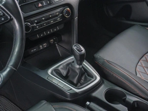 Хетчбэк Kia Ceed 2018 года, 1484000 рублей, Сургут