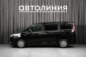 Минивэн Toyota Esquire 2015 года, 1675000 рублей, Красноярск