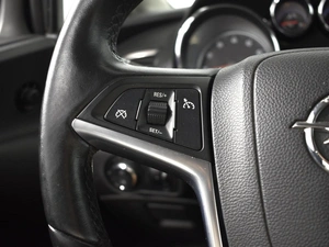 Хетчбэк Opel Astra 2011 года, 779900 рублей, Казань