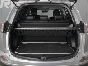 Внедорожник Toyota RAV4 2017 года, 2495000 рублей, Омск