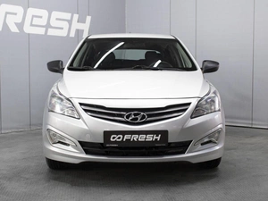 Хетчбэк Hyundai Solaris 2015 года, 780000 рублей, Омск