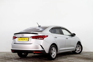 Седан Hyundai Solaris 2021 года, 1529000 рублей, Сургут