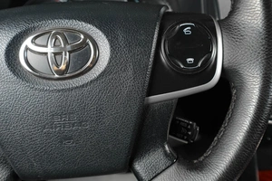 Седан Toyota Camry 2013 года, 1569000 рублей, Тюмень