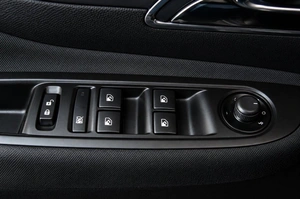 Внедорожник Opel Mokka 2014 года, 929000 рублей, Челябинск