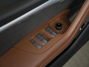 Седан Audi A6 2019 года, 3899077 рублей, Москва