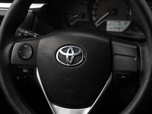 Седан Toyota Corolla 2014 года, 999000 рублей, Тюмень