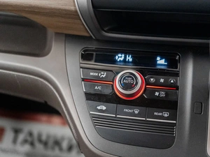 Минивэн Honda Freed 2022 года, 2000000 рублей, Красноярск