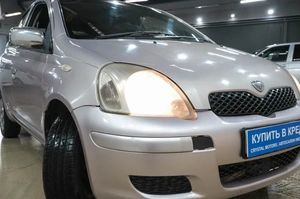 Хетчбэк Toyota Vitz 2003 года, 349000 рублей, Новокузнецк